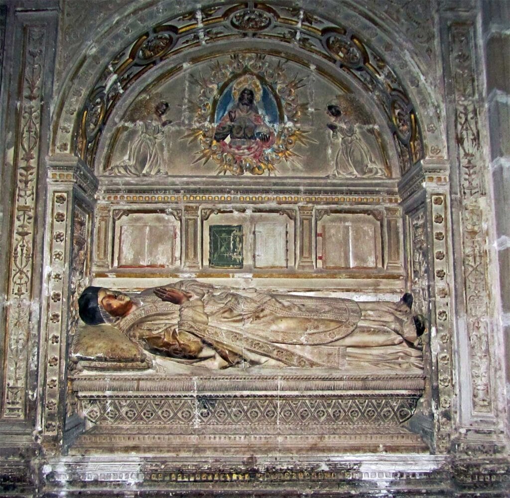 Sepulcro de don Fernando de Montemayor en la Catedral de Sigüenza